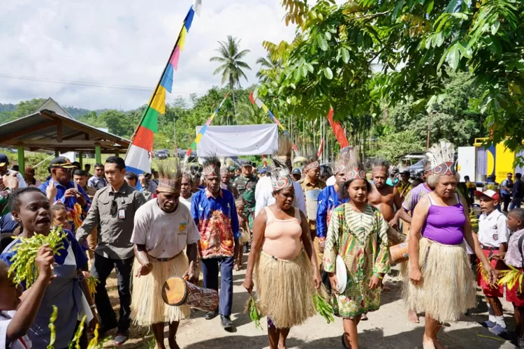 Menteri Nusron Wahid kunjungan kerja ke Papua (Foto: Ist)