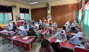 Ribuan Lulusan SD Tak Tertampung di SMP Negeri, Pemkot Depok Luncurkan Rintisan SS Gratis