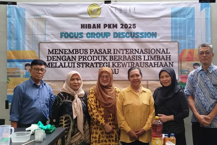 Tim dosen Universitas Persada Indonesia YAI, bersama mitra UMKM SEBUKA (Selamatkan Bumi Kita) gencarkan program SEBUKA berfokus pada pemanfaatan minyak jelantah untuk diolah menjadi sabun ramah lingkungan.