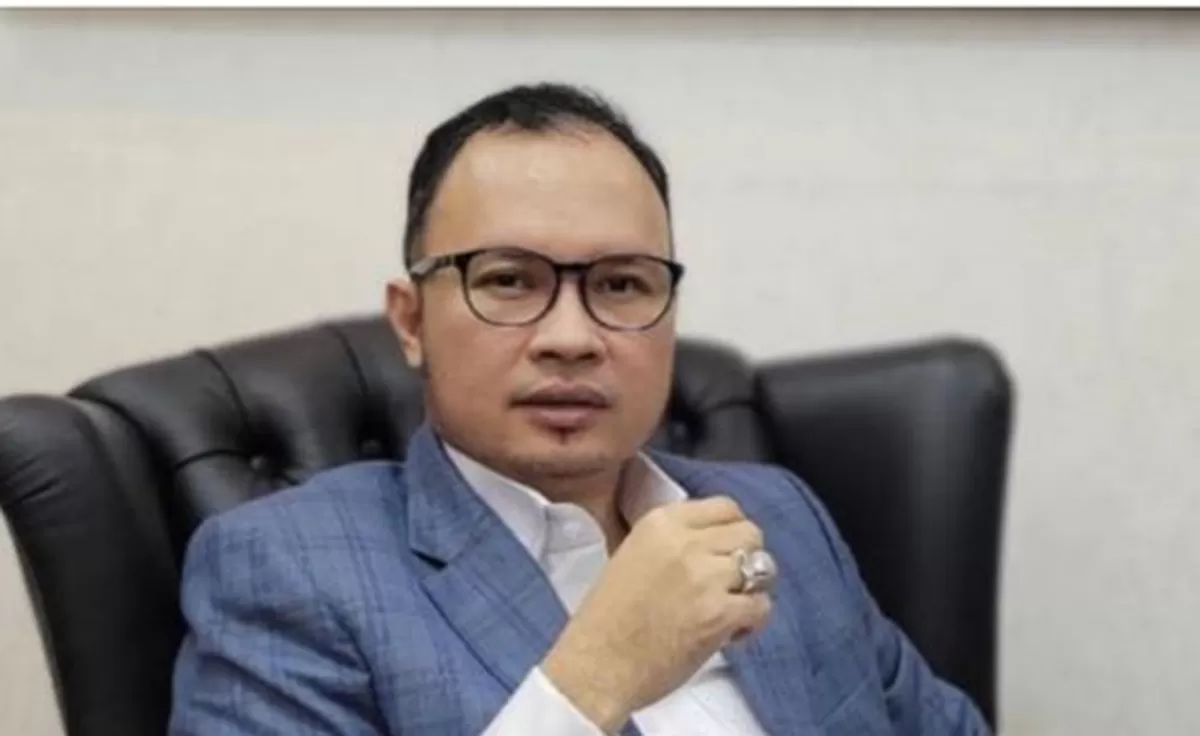 Dirjen Imigrasi, Hendarsam Marantoko.