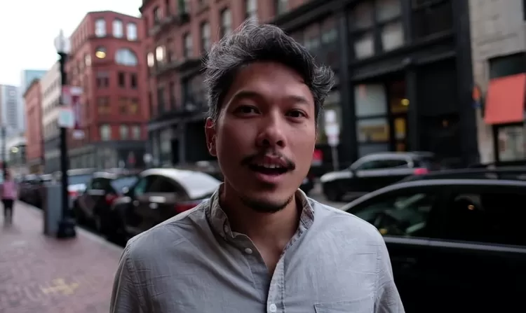 Rizki Syarif mantan gitaris grup band Alexa yang saat ini menjadi ilmuan nuklir di Eropa