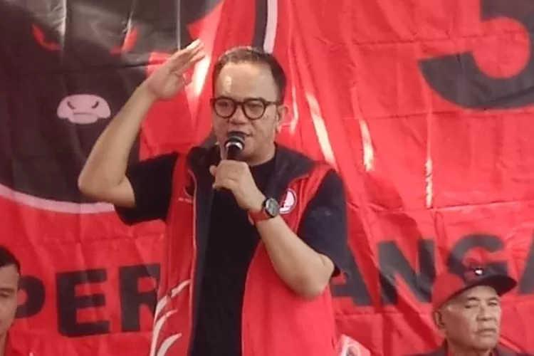 Anggota DPRD Kota Depok dari Fraksi PDI Perjuangan, Fransiscus Samosir. (ISTIMEWA)