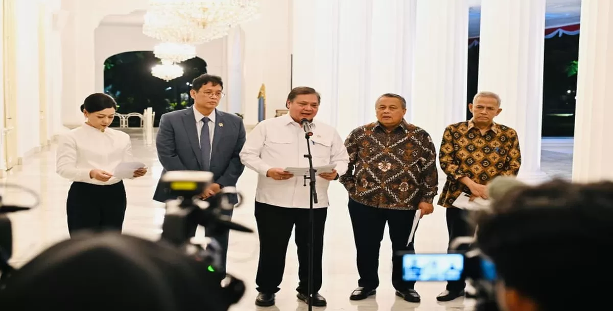 Menteri Koordinator Bidang Perekonomian Airlangga Hartarto dalam Keterangan Pers Komite Stabilitas Sistem Keuangan (KSSK) seusai rapat bersama Presiden Prabowo Subianto di Istana Negara, Jakarta, pada Selasa (5/5/2026). (Kalimantansatu.com/Dok. BPMI Setpres)