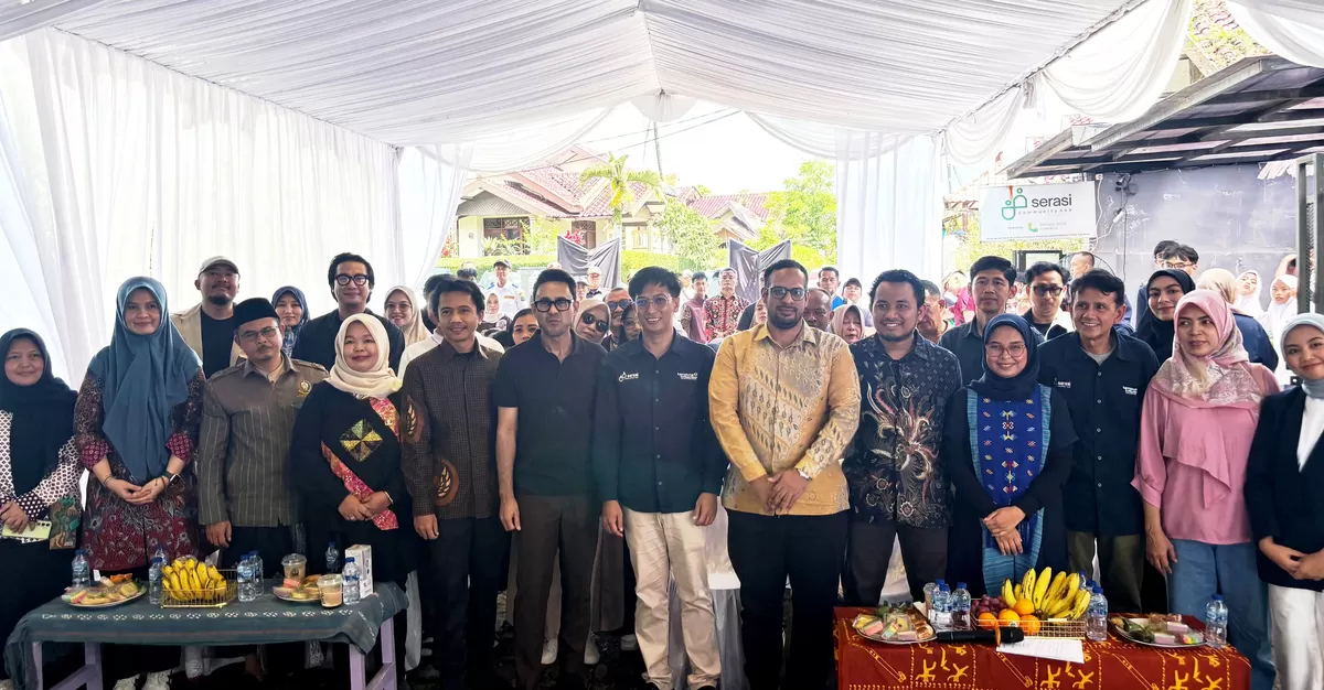 Kampung Influencer resmi dibuka dengan dihadiri oleh Wakil Bupati Cianjur, Abi Ramzi, sebagai bentuk dukungan pemerintah daerah terhadap pengembangan ekonomi kreatif berbasis digital di Kabupaten Cianjur. (Kalimantansatu.com/Dok. ICCN)