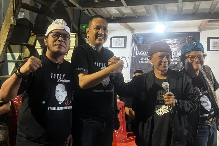 Jagongan Pinggir Kali, Calon Wali Kota Semarang Yoyok Sukawi Dapat Masukan dari Seniman