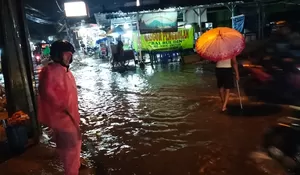 Jalan Garuda Pasir Putih Depok Dihantui Banjir, Ini yang Dilakukan Warga 