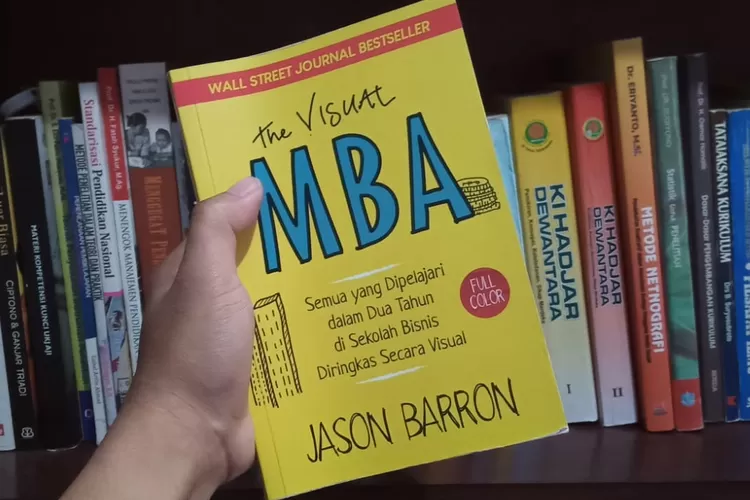 Buku The Visual MBA karya Jason Barron (Abdul Arif/babad.id)