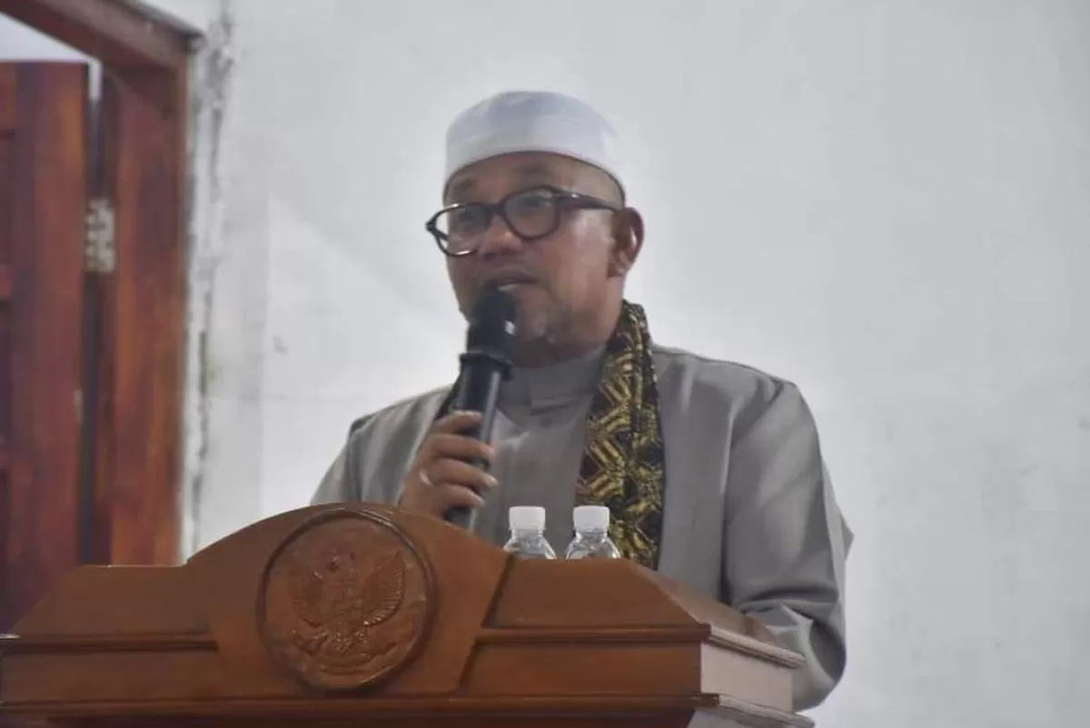 Walikota Tanjungpinang, Lis Darmansyah, saat menyampaikan sambutan pada kegiatan Safari Ramadan di Masjid Bani Umar Halimah.(Foto: Diskominfo Tanjungpinang)