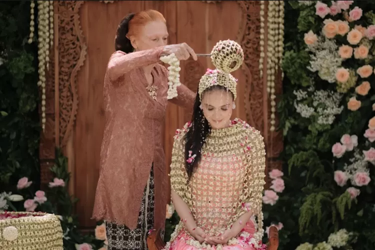 Pernikahan Luna Maya dan Maxim Bote: Siraman yang Penuh Haru Sebelum Akad Nikah