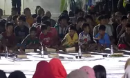 Momen Warga Sahur Bersama Dody Hanggodo dan Wabup Ismail di Huntara Aceh Tamiang: Daging dan Udangnya Enak !
