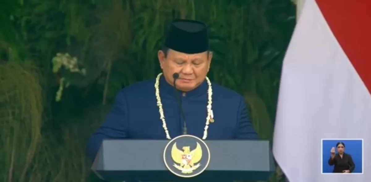 Presiden Prabowo Subianto mengajak seluruh lapisan masyarakat untuk mengheningkan cipta seraya mendoakan para pahlawan serta warga yang tengah dilanda bencana alam di NTT.. (Dok. Bakom RI)
