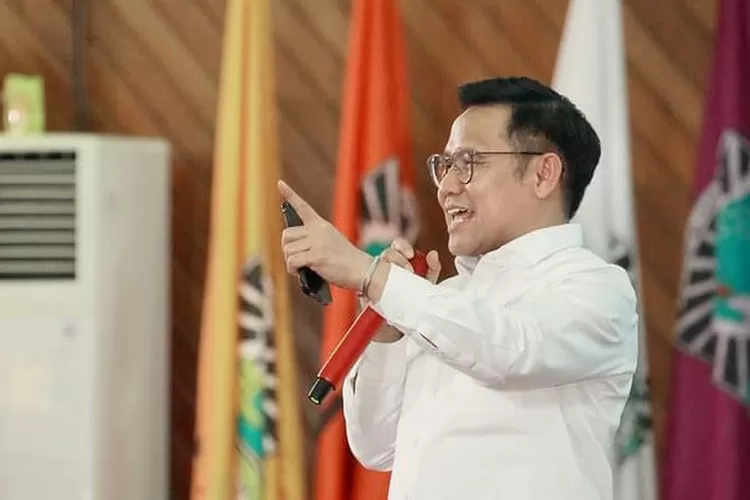 Capres nomor urut 2, Muhaimin Iskandar atau Cak Imin saat safari politik di Padang, Sumatera Barat (Instagram/cakiminnow)