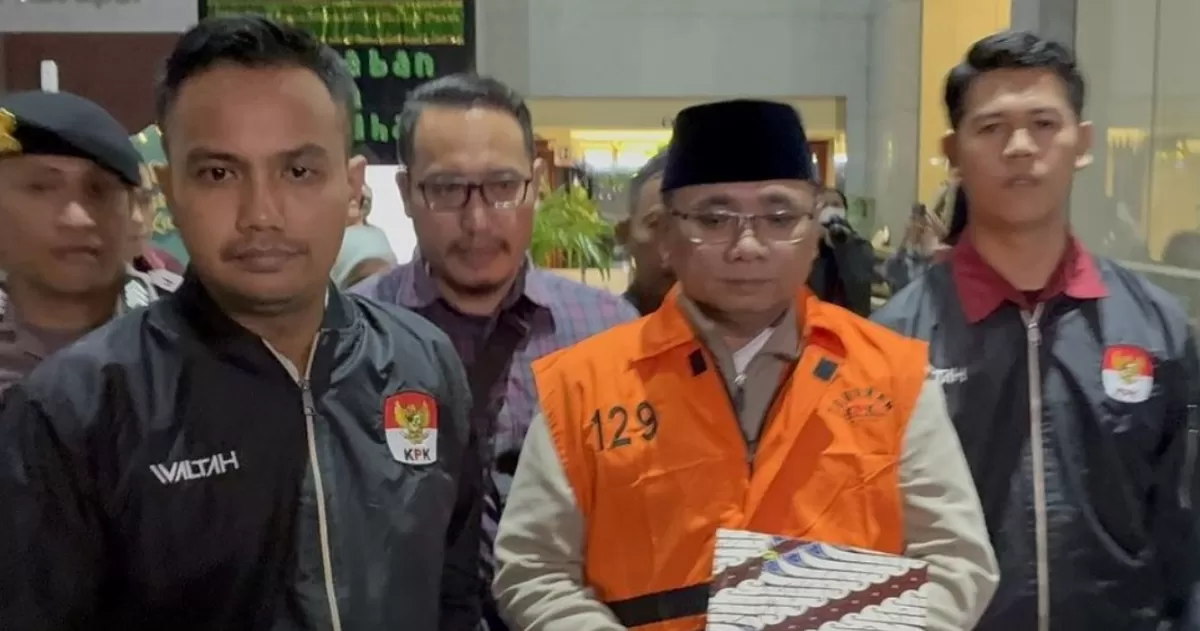  Eks Menag RI Yaqut Cholil Qoumas tiba di KPK guna pemeriksaan  terkait kasus dugaan korupsi kuota haji.(foto:fb)