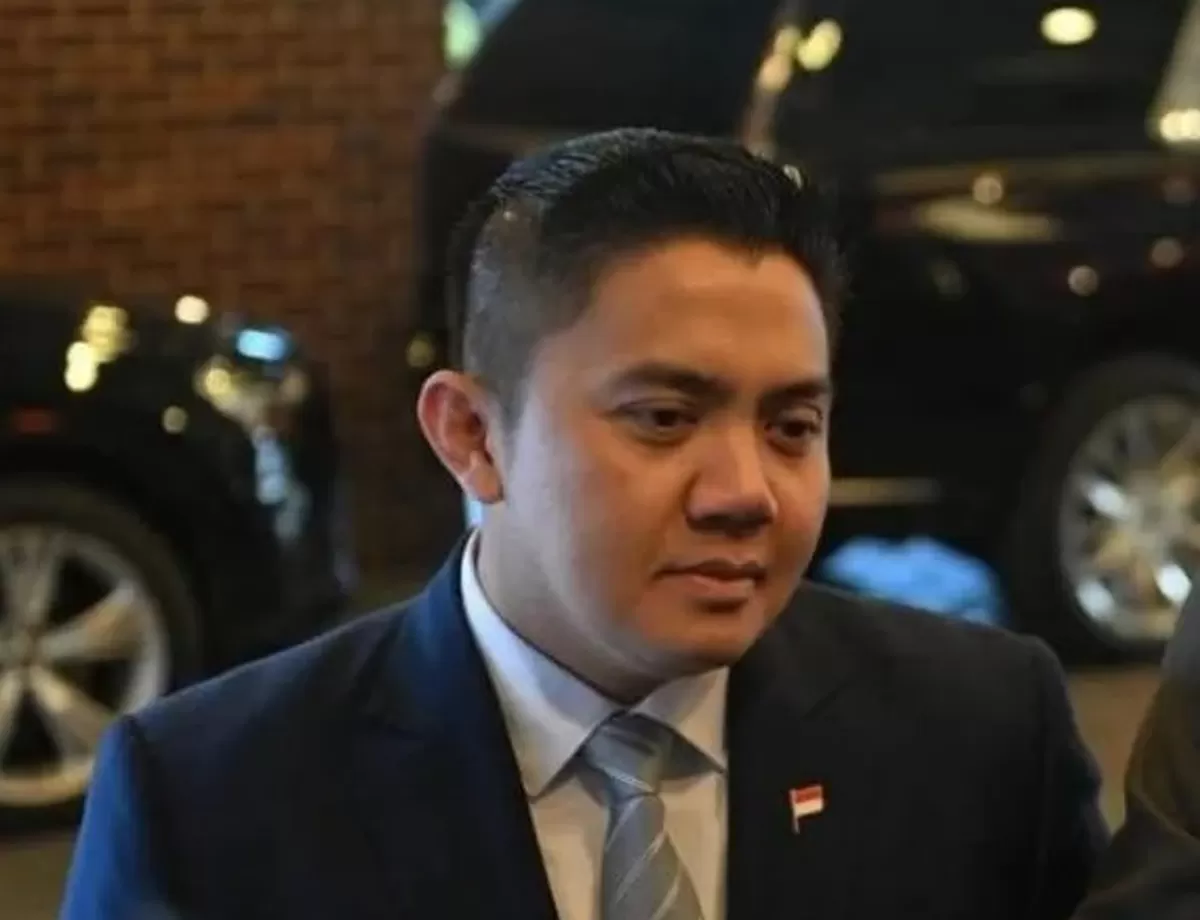 Seskab, Teddy Indra Wijaya.