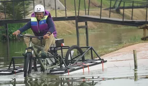 Keren, Universitas Gunadarma Luncurkan Perahu Listrik dan Sepeda Listrik Amfibi