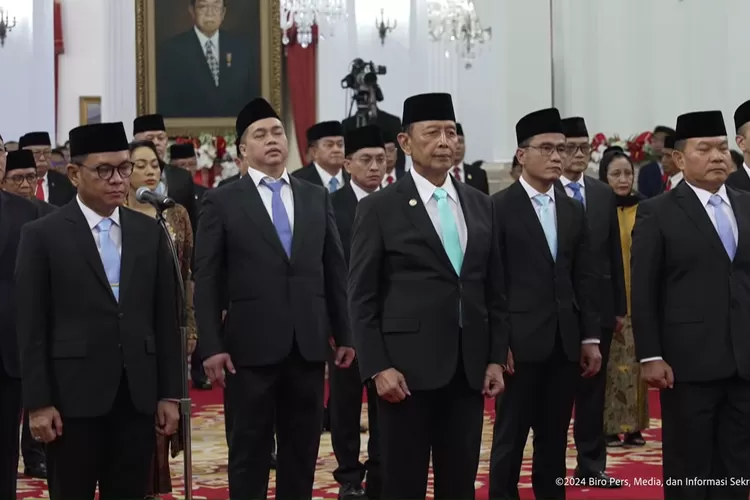 Presiden Prabowo Subianto melantik tujuh utusan khusus presiden di Istana Negara, Jakarta, Selasa (22/10/24) (Tangkapan Layar kanal youtube Sekretariat Presiden)