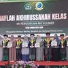 Haflah Menggunakan Empat Bahasa, Siswa MI di Jombang Ini juga Luncurkan Buku Antologi "Cahaya Pena"