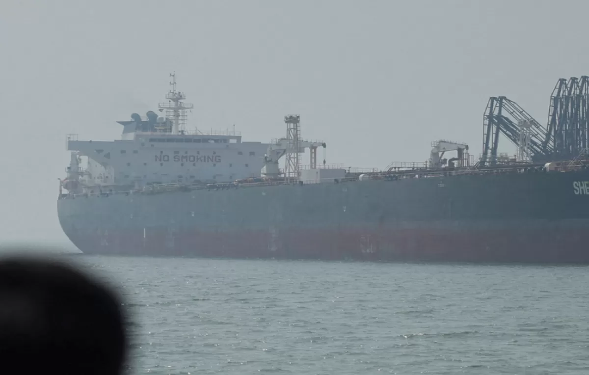 Kapal-Kapal Tanker Tertahan Di Selat Hormuz (Foto Insatgram: @detikcom) 