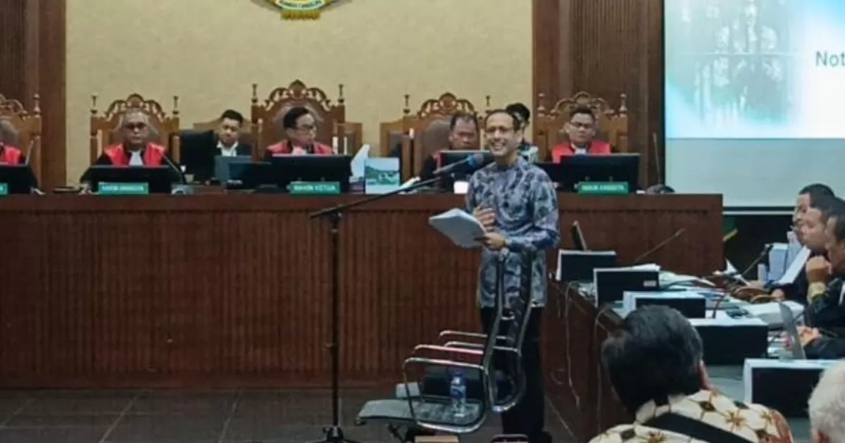 Mantan Mendikbudristek, Nadiem Makarim sat dipersidangan tindak pidana korupsi pengadaan laptop Chromebook. 