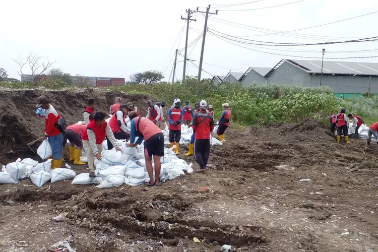 Ribuan Sandbag Disiapkan Pemkot Semarang untuk Cegah Banjir