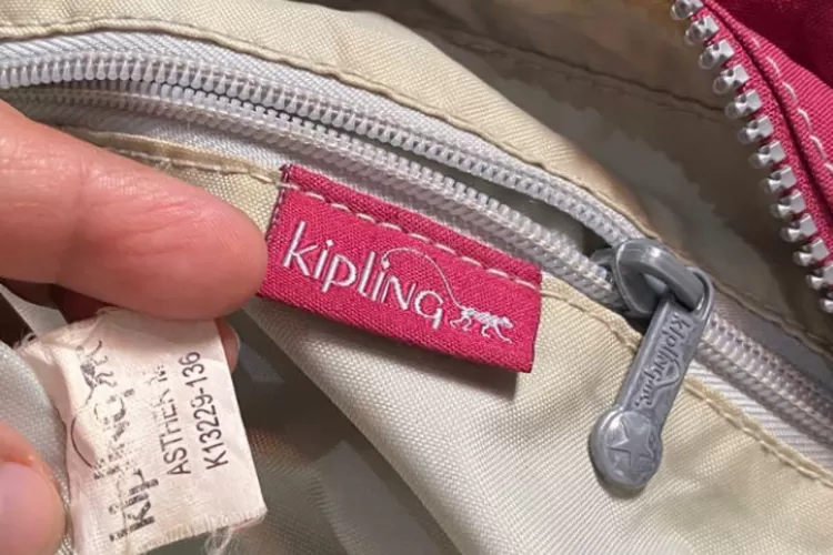 Cara Membedakan Tas Branded Asli atau Kw