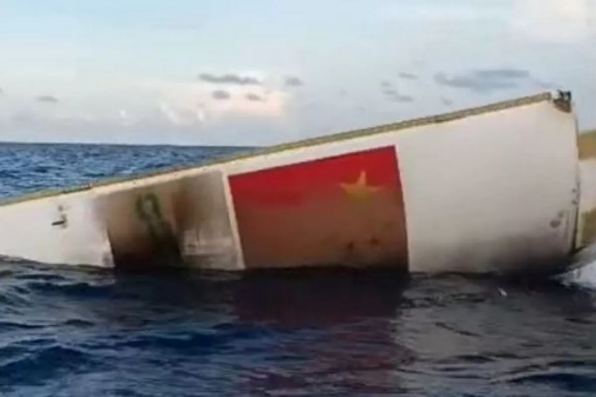 Puing pesawat diduga dari China ditemukan nelayan Anabas.