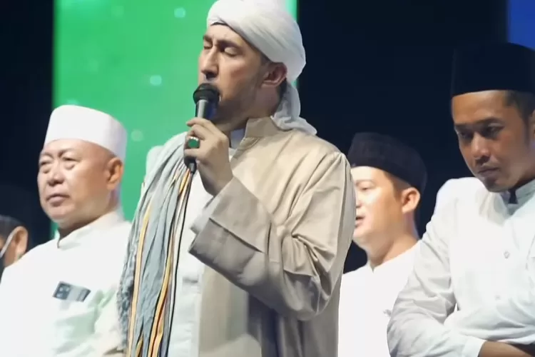 LIRIK Mahalul Qiyam Simtudduror Lengkap Arab, Latin, Dan Terjemahnya ...