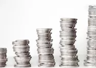 Sinking Fund vs Emergency Fund: Strategi 'Kantong Ajaib' Agar Tabungan Utama Tak Pernah Jebol ! Keuangan Kamu Sering Goyah Setiap Akhir Tahun Tiba ?