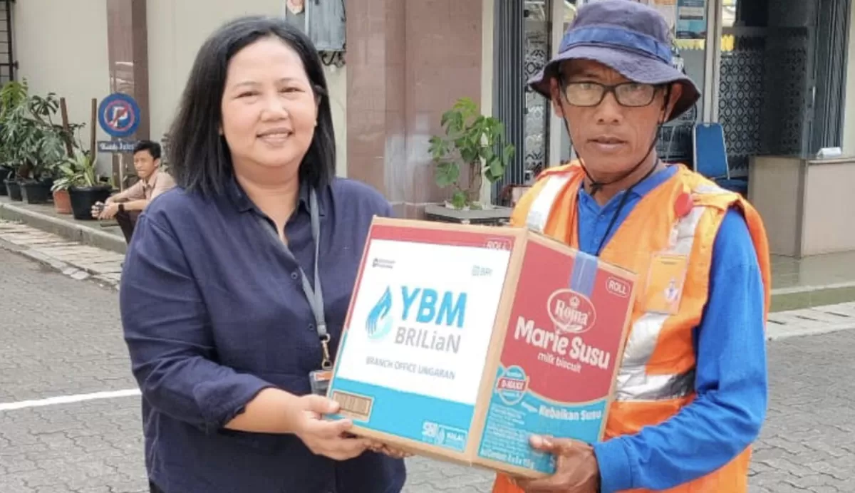 Semangat Berbagi, YBM BRI Ungaran Salurkan Bantuan Sembako untuk Tukang Parkir hingga Supeltas