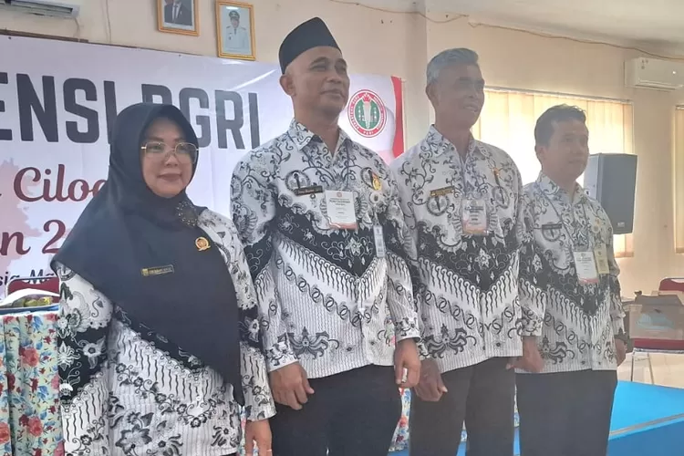 Pelaksanaan pemilihan ketua PGRI Kecamatan Cilodong di di Gedung PGRI Kota Depok.  (ANDIKA EKA/RADAR DEPOK)