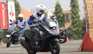 Buat Kamu yang Hobi Turing, Lakukan Hal ini Saat Melewati Persimpangan