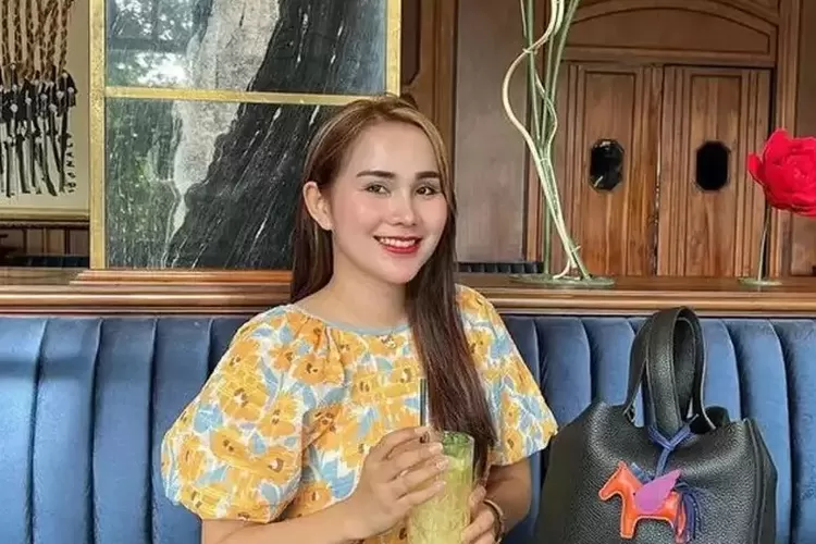 Selebgram Isa Zega resmi ditahan polisi.  (Instagram/@zega_real)