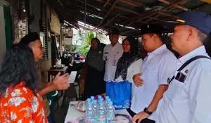 Satset! Dewan Imam Turidi Bantu Anak Sakit di Tanah Baru Depok