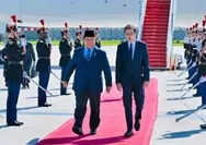 Lakukan Kunjungan Kenegaraan, Prabowo Shalat Idul Adha di Paris