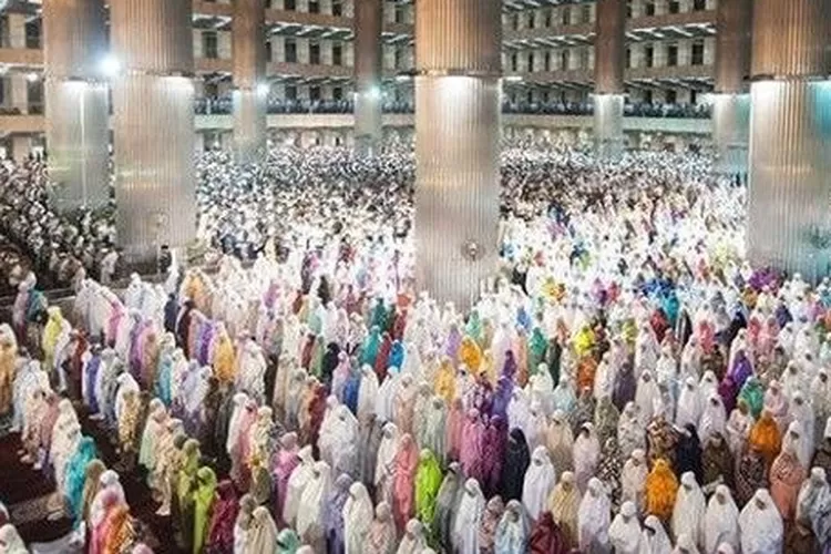 Hukum Shalat Tarawih Bagi Wanita Di Masjid Menurut Ustadz Adi Hidayat