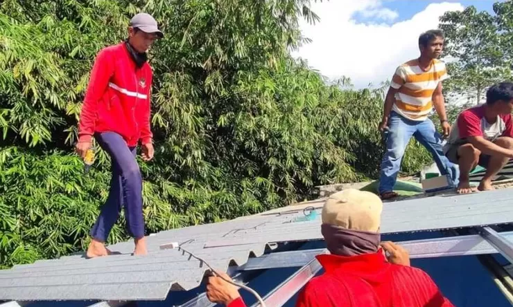 Program Ganti Atap Rumah Wartawan Promedia dan PT SKI Masuk Ciamis, Sentuh Jurnalis Portaloka.id ! Arman Cerita Manfaat Atap Alduro Dibandingkan Asbes