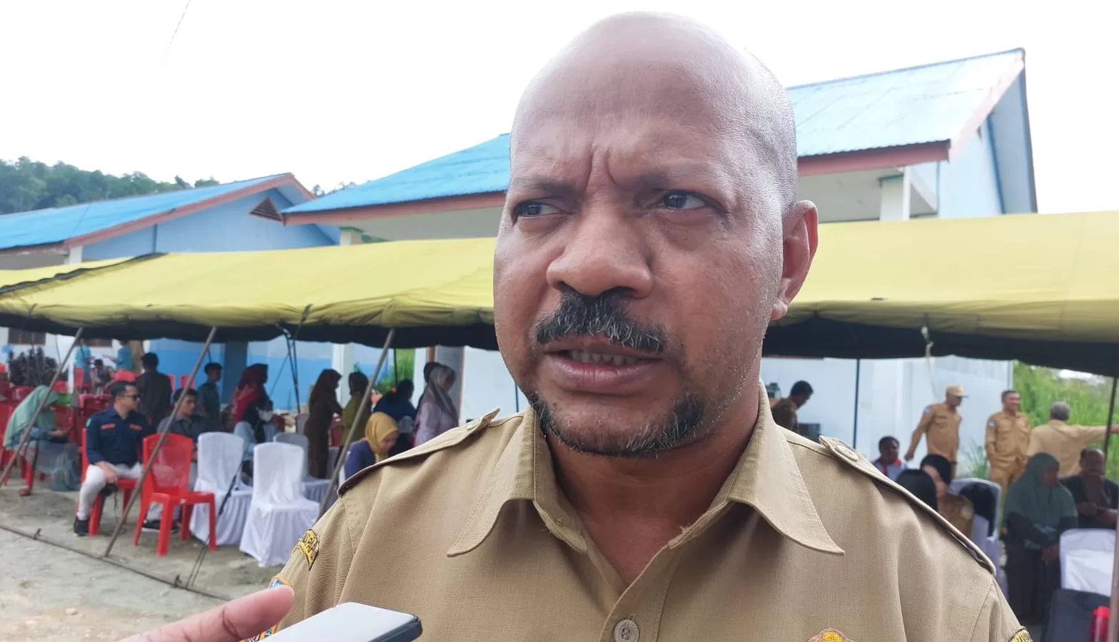 Ketua Panitia HUT ke-114 Kota Jayapura, Fillep Hamadi, bicara soal acara puncak HUT Kota Jayapura di tahun ini, Selasa (27/2/2024). (HANS PALEN/CEPOSONLINE.COM)