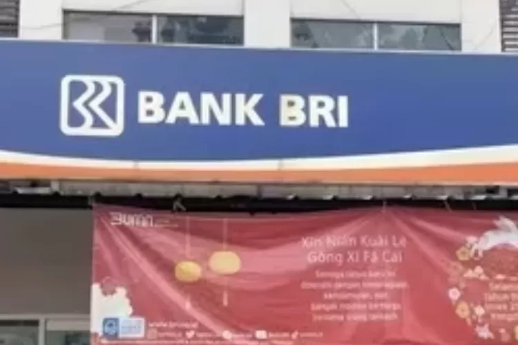 Ilustrasi Bank BRI, cara pengajuan KUR BRI bagi pelaku UMKM yang ingin menambah modal usaha. /Yusuf Ariyanto /Bagikan Berita
