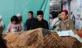 Melayat ke Rumah Affan, Gubernur Pramono Sampaikan Belasungkawa