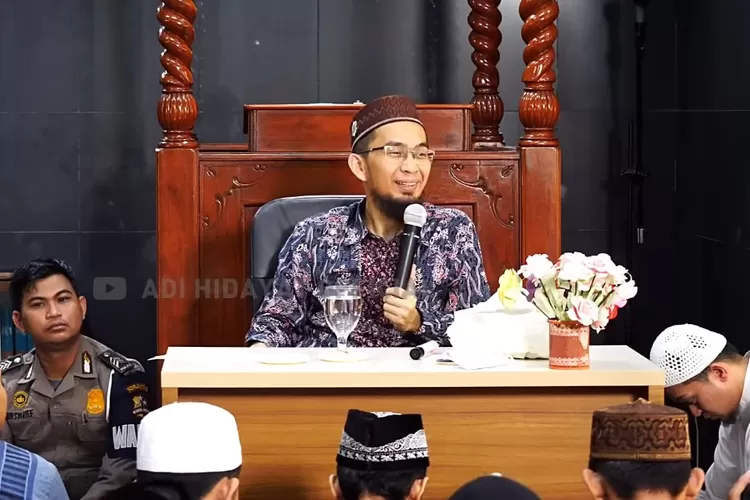 Kaidah Haji Menurut Ustaz Adi Hidayat (Tangkapan Layar YouTube Adi Hidayat Official)