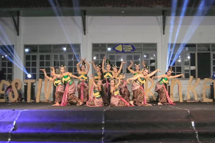 Puncak Festival Pituturan Kendal 2024 yang dilaksanakan di eks Kawedanan Boja RTH Boja.  (edi prayitno/kontributor Kendal)