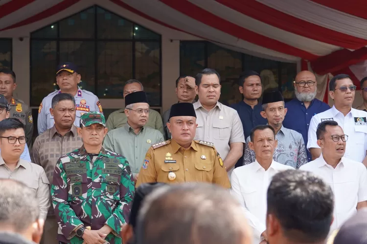 Organisasi Massa (Ormas) se-Kabupaten Bogor deklarasikan damai untuk menjaga kondusifitas wilayah Kabupaten Bogor, di Lapangan Tegar Beriman, Cibinong, Senin (1/9). (Foto/Tim Komunikasi Publik/Diskominfo Kabupaten Bogor.)