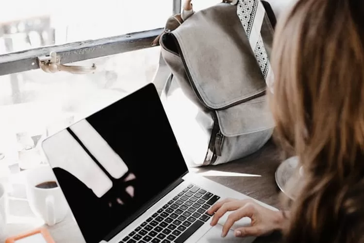 Ilustrasi peserta Kartu Prakerja Gelombang 71. (unsplash.com/Andrew Neel)