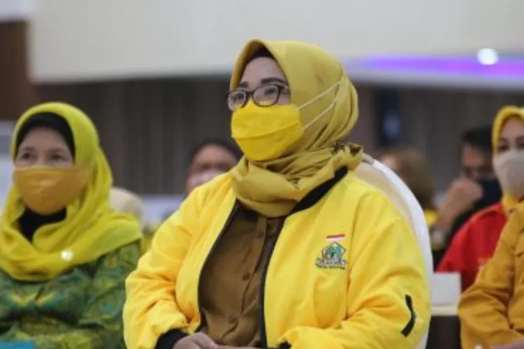 Ketua DPD Partai Golkar Kota Bekasi, Ade Puspitasari menyuarakan keberpihakan pada kaum perempuan. (FOTO: Dok/Suarakarya.id)