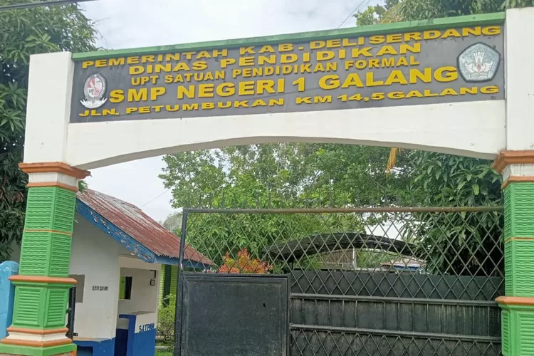 SMP Negeri 2 Galang menumpang di sekolah ini.