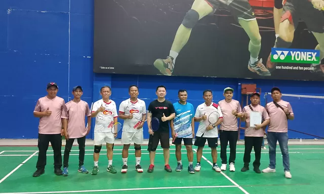 Rusli dan Irfan dari Tim E16 Sabet Gelar Juara Turnamen Bulu Tangkis Kraton Majapahit Jakarta