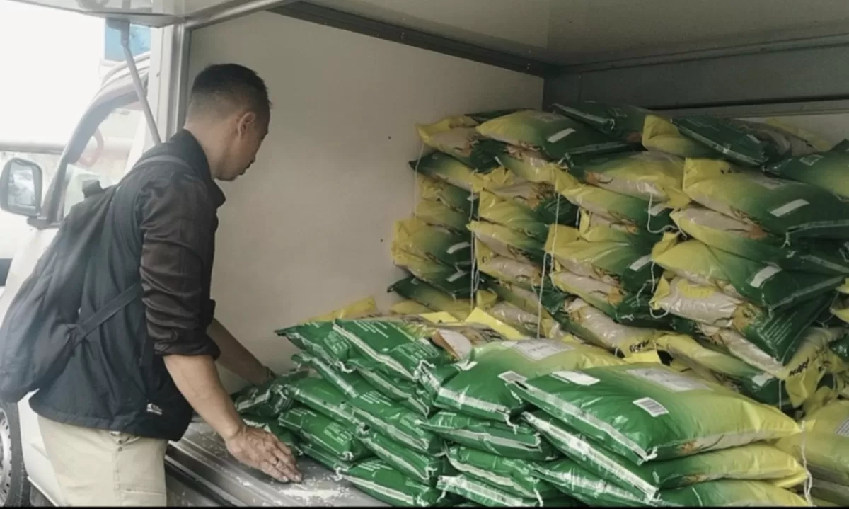 Bulog Semarang Gencarkan Distribusi Beras SPHP dan Minyakita ke Pasar-pasar Jelang Idul Adha