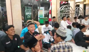 Maulid Nabi 1448 H di Masjid Qowiyuddin, Warga Jagir Wonokromo Perkuat Gotong Royong