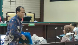 Eks Kadis ESDM Jatim Nurkholis Akui Terima Rp 30 Juta, Sapi Kurban, dan Dua Keping Emas