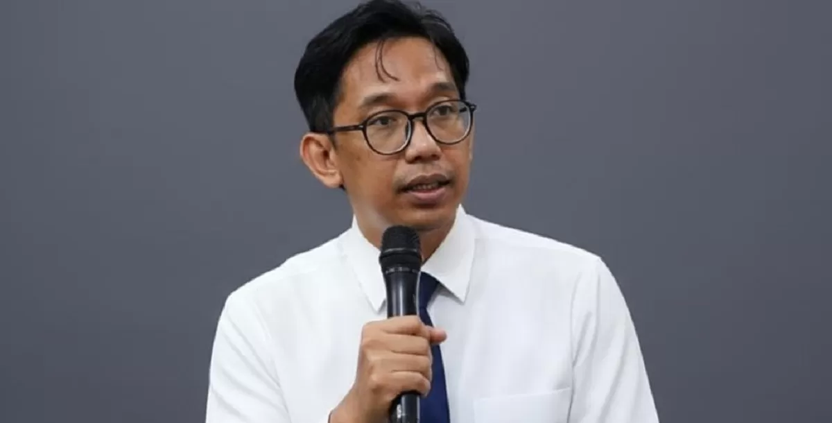 Analis Ekonomi Politik Fine Institute, Kusfiardi. Pergerakan saham sektor unggulan mencerminkan dampak tekanan global terhadap stabilitas pasar domestik Indonesia.  (Kalimantansatu.com/Dok. Fine Institute)